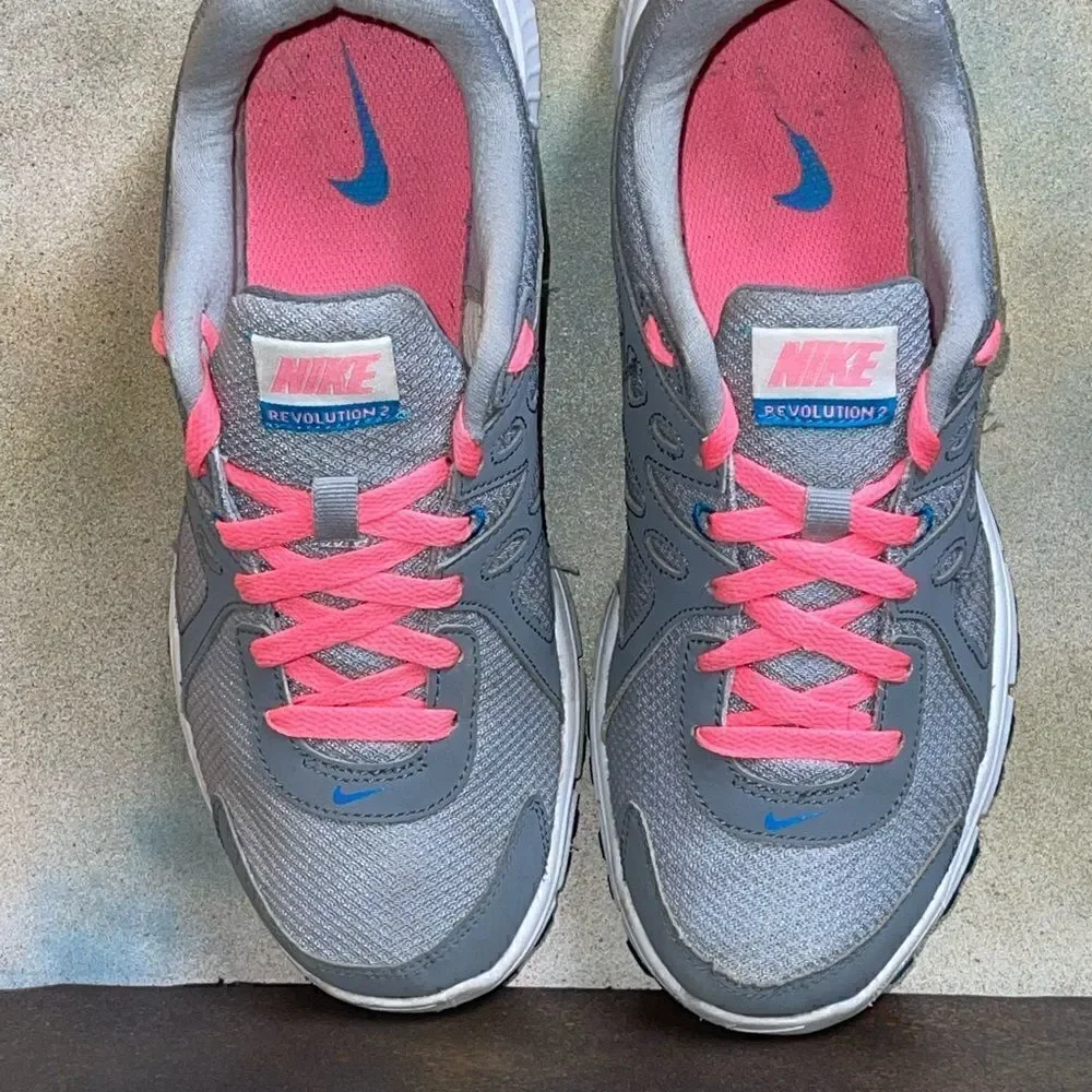 Nike Revolution 2 Women’s Running Shoes Size 9.5M